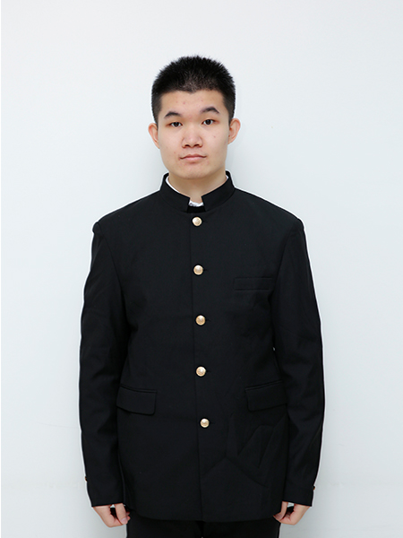 李文龙